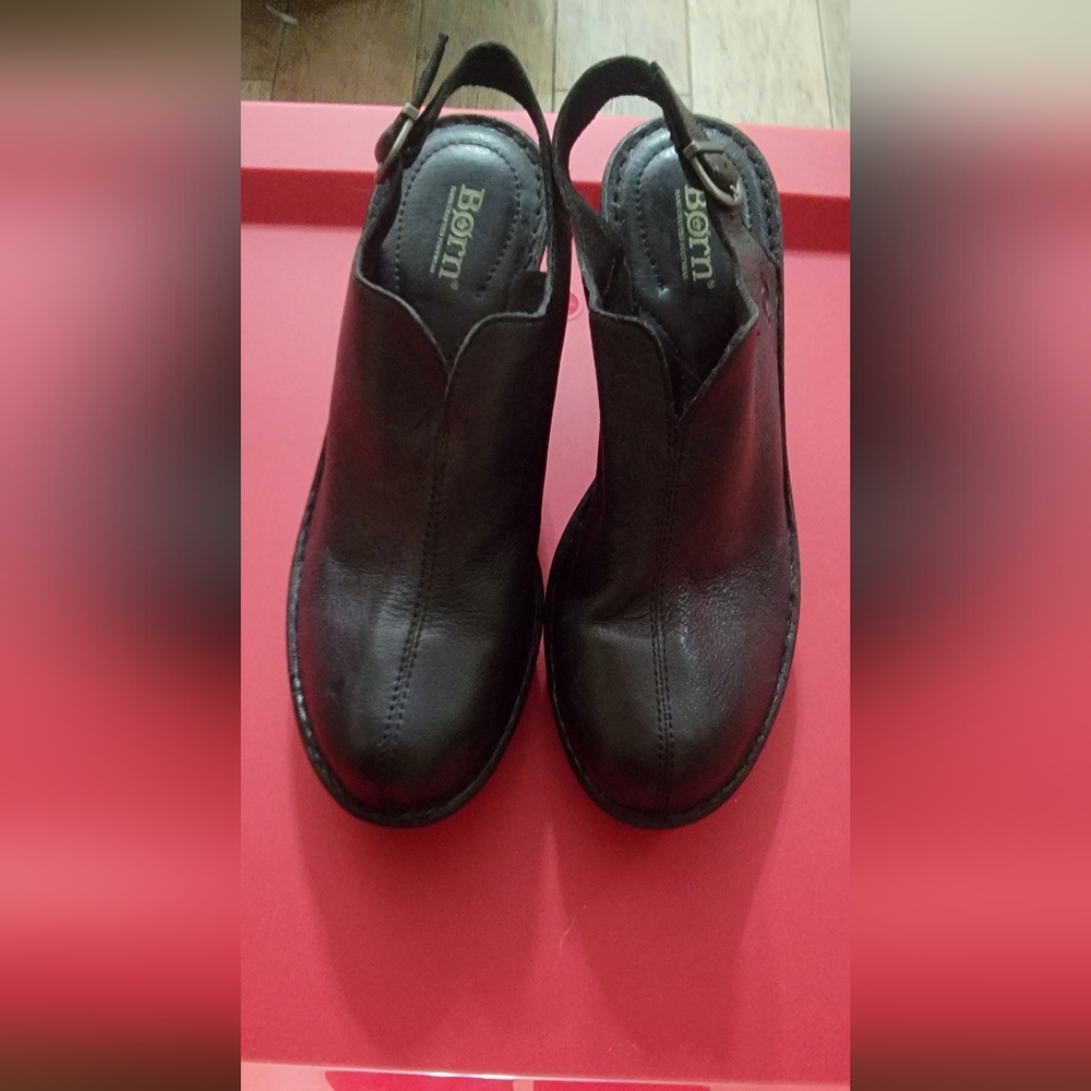 Born shoes size 10